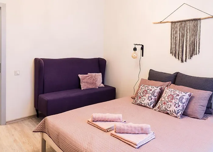 Morrison Apartment/15 Guests/7Bedrooms/Riga Old Town