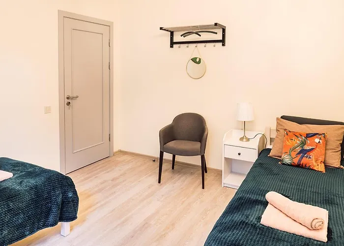 Morrison Apartment/15 Guests/7Bedrooms/Riga Old Town