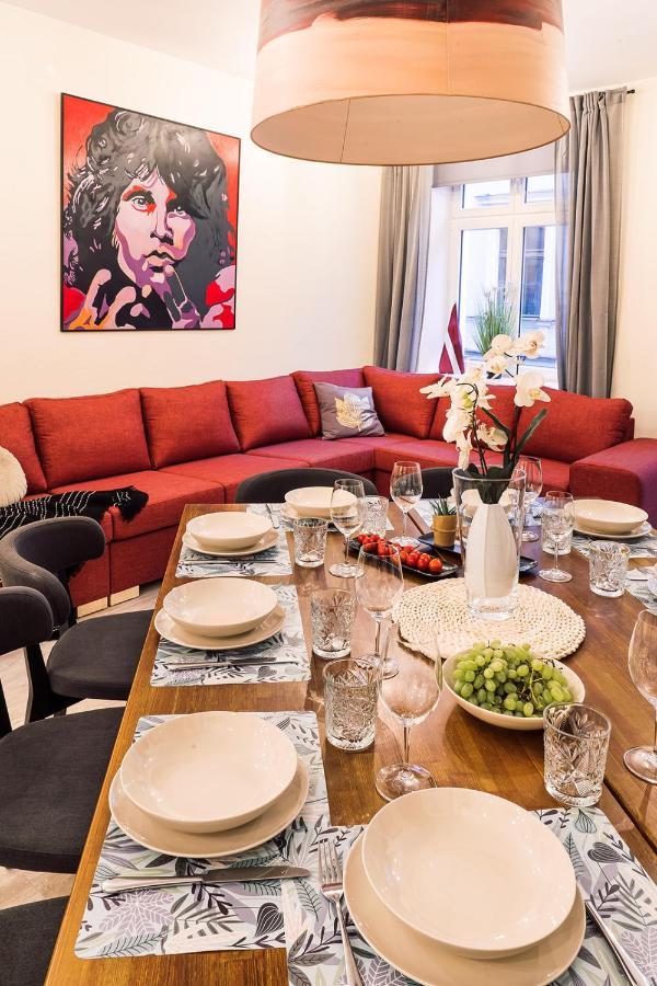 Morrison Apartment/15 Guests/7bedrooms/riga Old Town Appartamento